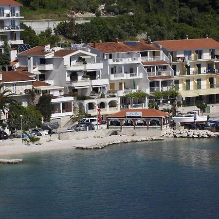 Apartmani California II Podgora Eksteriør billede